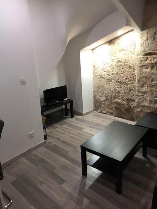 דירות Les Balences - Jolie Studio Place Jean Jaures Beziers -Wifi מראה חיצוני תמונה