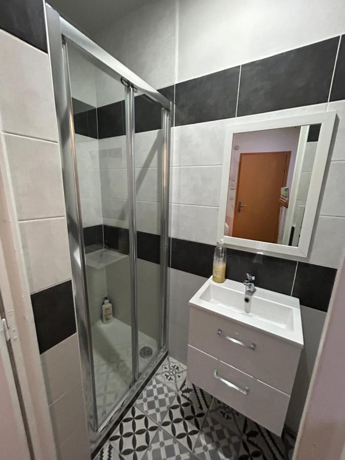 דירות Les Balences - Jolie Studio Place Jean Jaures Beziers -Wifi מראה חיצוני תמונה